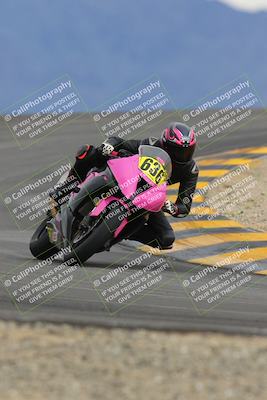 media/Jan-14-2023-SoCal Trackdays (Sat) [[497694156f]]/Turn 12 (120pm)/